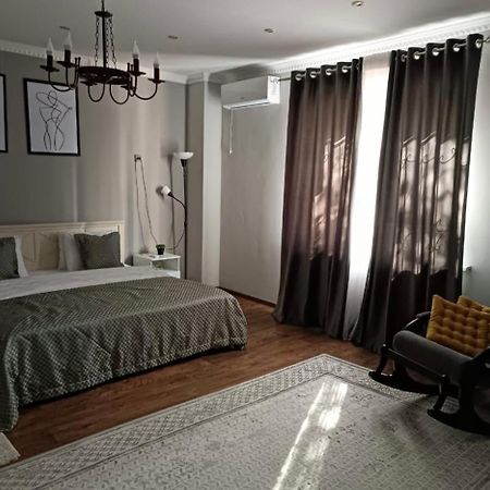 B&B Apart Atyrau Ngoại thất bức ảnh